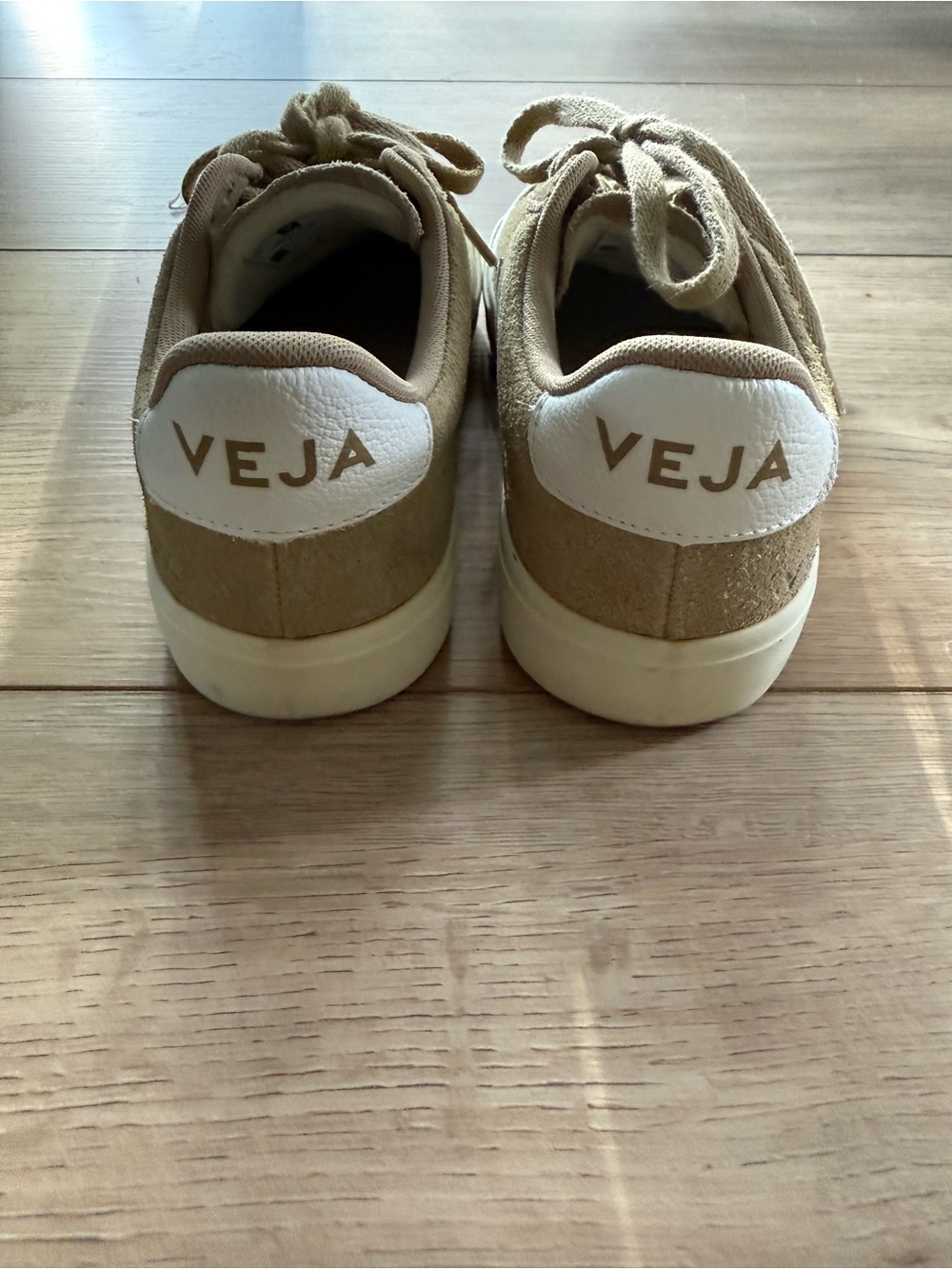 Veja Women’s Campo Suede Sneakers in Dune and White - Picture 4 of 6